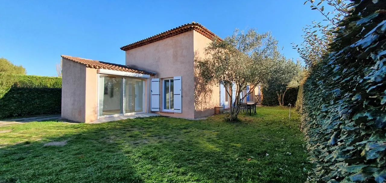 Maison calme et rénovée Oléa Provence, idéale pour passer des vacances dans le Sud Saint-Cannat