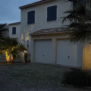  Hébergement de vacances Maison 1 Le Clos Du Moulin En Provence, 3 Chambres, Climatisée, Avec Jardin Et Parking Privé Gratuit